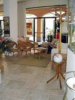 Hotel Giongo Споторно Екстериор снимка