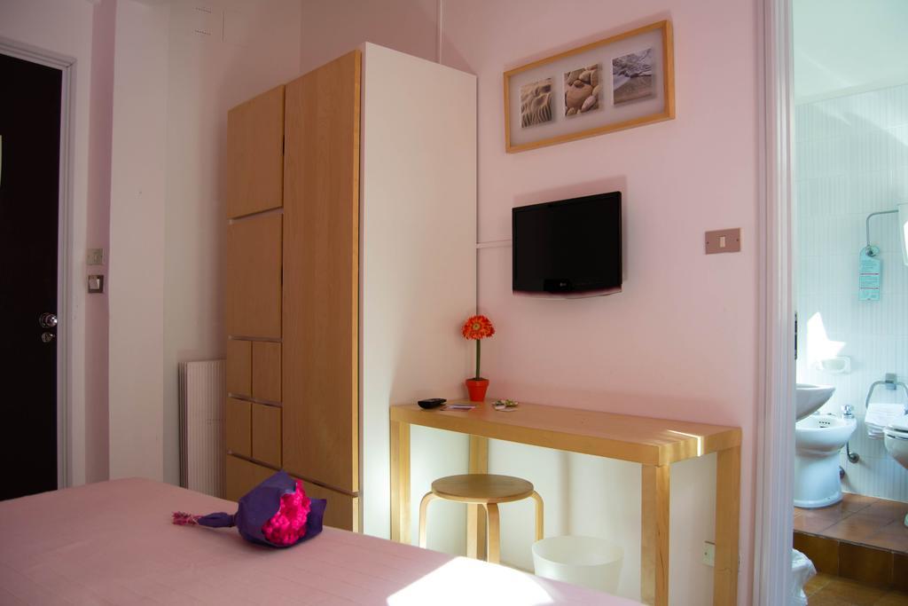 Hotel Giongo Споторно Екстериор снимка
