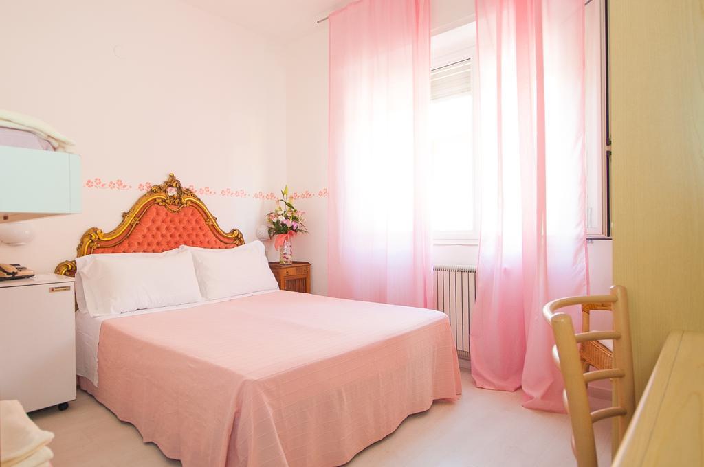 Hotel Giongo Споторно Екстериор снимка